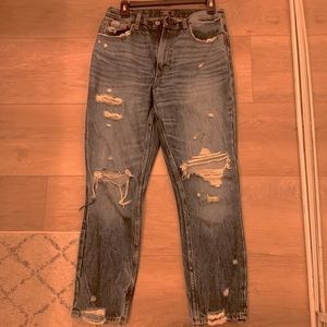 Cleaning out closet! Abercrombie medium wash ripped mom jeans